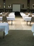 Days Inn & Suites by Wyndham Rochester Hills MI - Pet friendly
