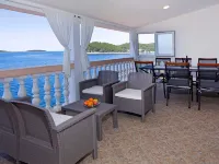 Apartments Villa Senija Hotels in Blato