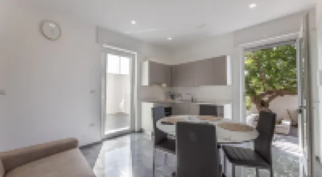 Sole Apartment 2 Central Marina with Modern Furnishings