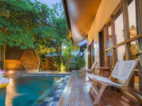 Karuna Villa Prambanan Hotels in Klaten
