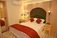 Hotel The Raghavas'