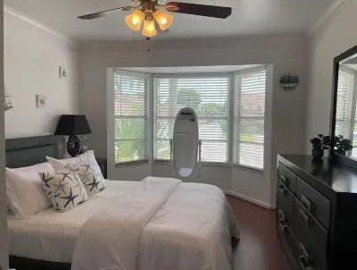 Cozy 2 bedroom Lakeview Villa|King & Queen Beds