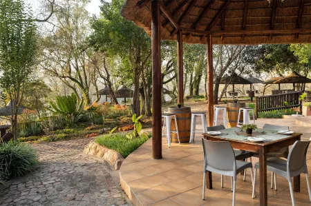 Premier Hotel Roodevalley Отели в г. Куллинан