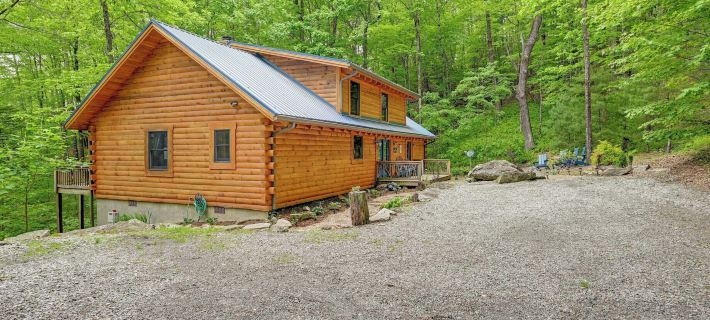 Scenic Blue Ridge Cabin Rental w/ Resort Amenities Hotels in Jackson County