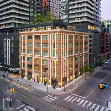Sutton Place Hotel Toronto Отели рядом с достопримечательностью «Торонто - центр города»