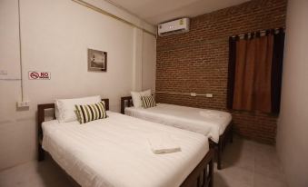 Sleepcase Hostel