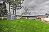 'Traveler's Retreat' Studio w/ Patio & Yard! - 3-Star