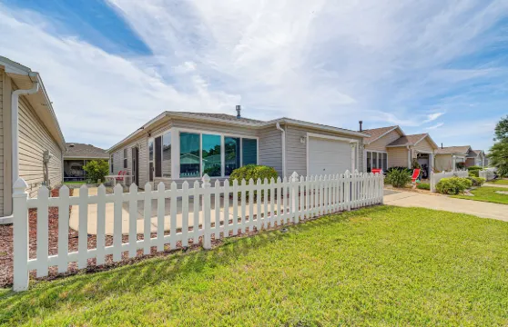 位於維拉傑斯的度假屋，享度假村設施