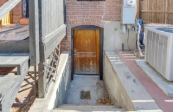 距庫爾斯球場1英里：舒適的丹佛開間帶露台！