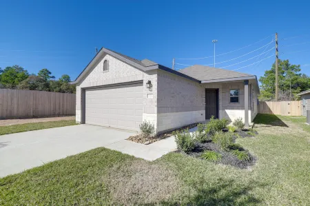 Brand New Spring Home Less Than 1 Mi to Old Town!