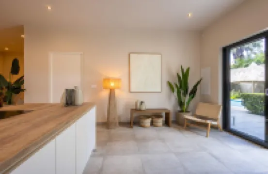 Chic 3BR Apartment Mambo Beach Area Stay