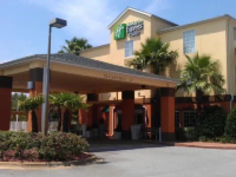 Holiday Inn Express & Suites DESTIN E - COMMONS MALL AREA by IHG Hotels in Destin