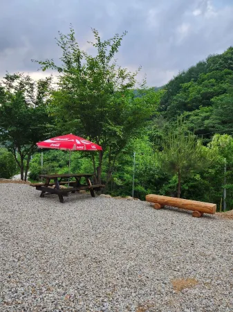 Inje 402 Pension Отели рядом с достопримечательностью «Baekdamsa»