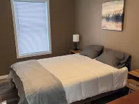 大查齊河畔新近翻新並配有碼頭泊位的三臥室度假屋 尚普蘭住宿飯店