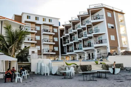 Brisa Marina Beach Resort powered by Cocotel Отели в г. Моронг