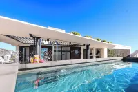 Eighty2 on M - Fluent Luxury Serviced Apartments