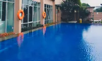 Apartement the Edge by Keys Properti Hotel di Ngamprah