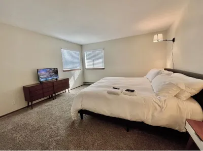 Pacific Seaside House By Pebble Beach Hotels near Castle Island