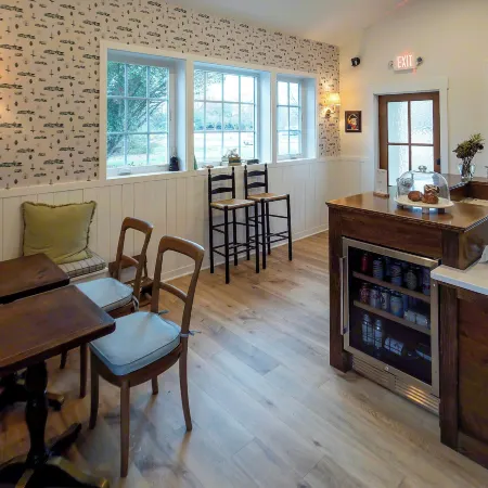 Rochambeau Roadside Inn