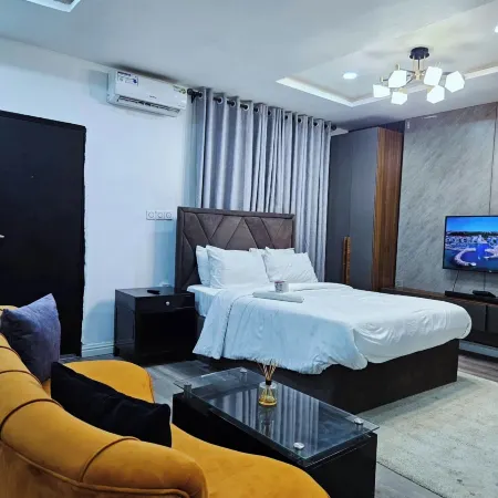 Metrohut Service Apartments Отели в г. Кано