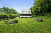 Victorian Lakehouse with private beach