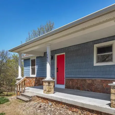 Stunning Views: Secluded 5 bedroom Mountain Home