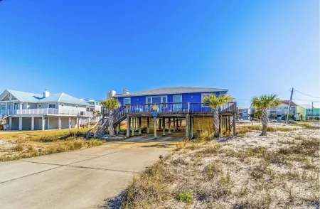Kokomo Key at Navarre Beach - Private Pool Отели рядом с достопримечательностью «Наварр Бич Си Тертл Консервейшен Сентер»