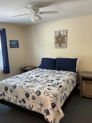2 BR 1 Bath w/Full Kitchen Large Apartment in enjoyable Ellsworth with AC, WiFi