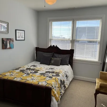 Perfect Family Getaway in the Heart of Town – Close to the Beach!