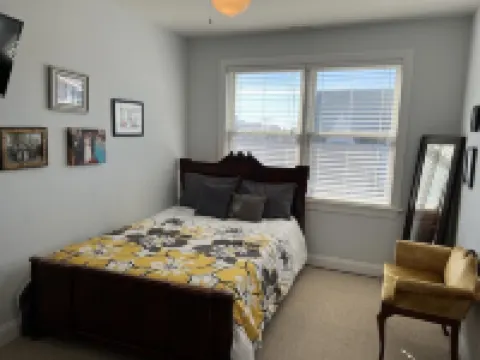 Perfect Family Getaway in the Heart of Town – Close to the Beach!