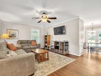 Family-Friendly 3/2 Home Near Prisma, Fenced Yard Hotels in Dunean