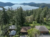 Water Views and Gourmet Kitchen - Beautiful Coastal Haven