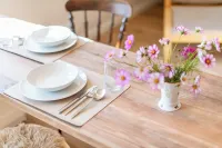 Vogelkoje Living in nature, vacation apartment with terrace and beach chair