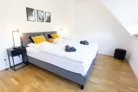 Ko-Living | Rooftop | center | kitchen | 5 min to Rhine | up to 4 guests