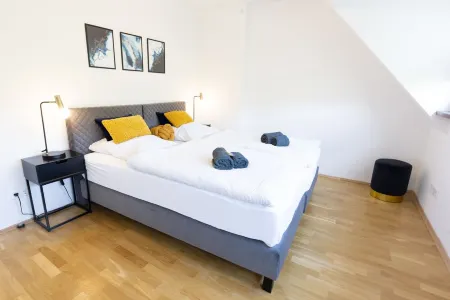 Ko-Living | Rooftop | center | kitchen | 5 min to Rhine | up to 4 guests
