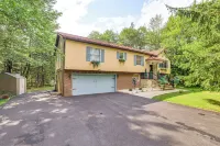 Private Beach! Luxe Lake House in Pocono Mtns - de playa