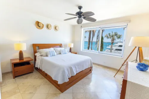 Sea Side Luxury Apartment