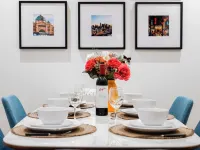 Highrise Skyline Spectacular View Luxury 2B2B1P Hotels in Box Hill