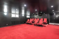 6 bedroom villa with swimming pool