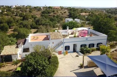 Small apartment in a quiet location with two private terraces and sea views Hotel in zona Ria Formosa Natural Park