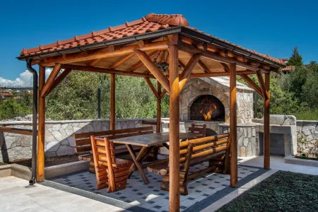 Luxury holiday apartments ALKAR with swimming pool Отели в г. Razanj