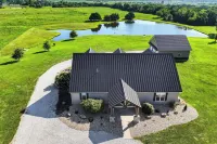 Pond Access & Fishing: 'Cedar Lodge' in Versailles - 2-Star