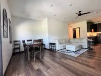 River Bluff Getaway– Upper  3BR/2BA Upper Level Unit with Gorgeous Deck Views Hotels in Allamakee County
