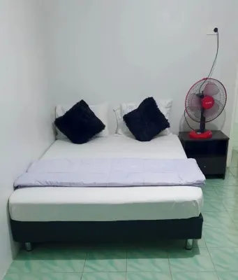 Spacious 4-bedroom apartment with WiFi, AC in charming Nakasi Hotels in Nasinu