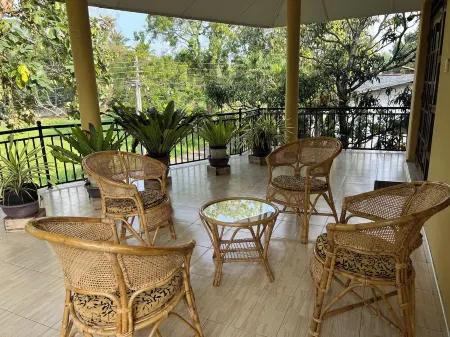 Two Bedroom Holiday Rental Unit, New Town Anuradhapura