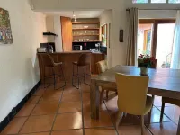 "Bees & Birds" Cottage for 2 people, spacious, open, bright, green setting