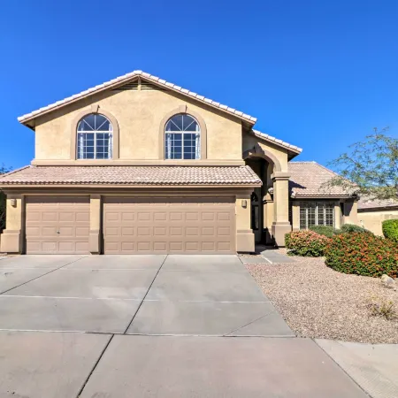 Complimentary Heated Pool Goodyear Getaway!