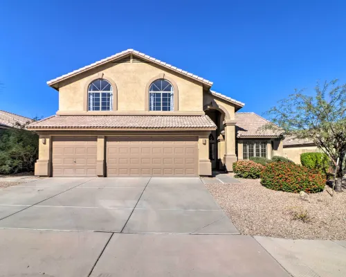 Complimentary Heated Pool Goodyear Getaway! Hotels in Goodyear