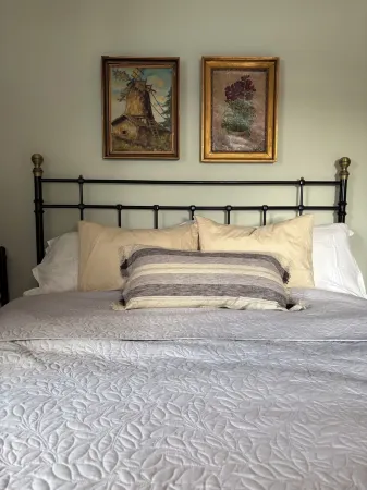 Lake House Retreat with a Dock & Boat Отели в г. Трольхеттан