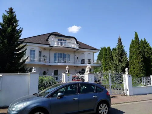 Near University Hospital Homburg Hotels in Kirkel